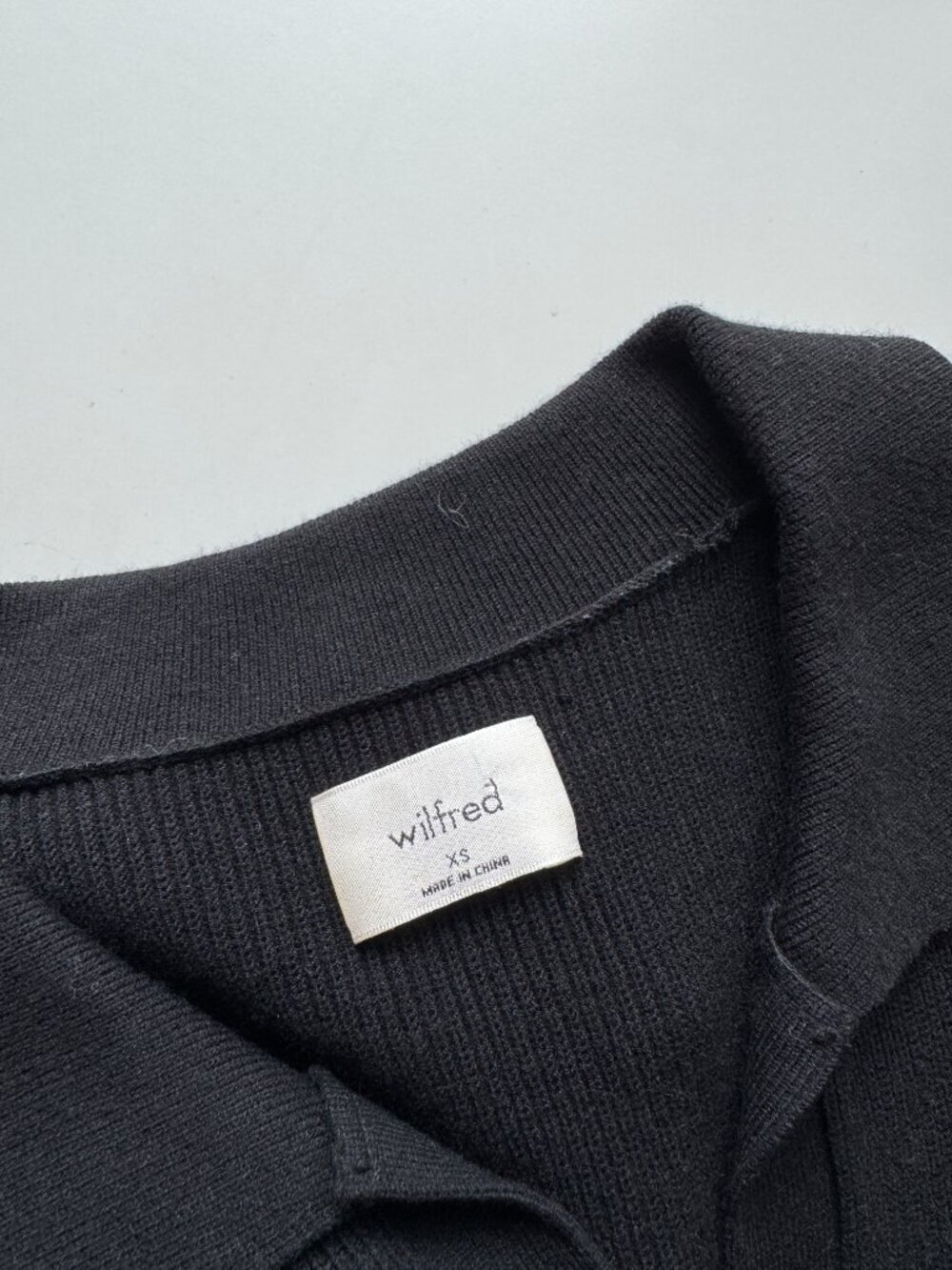 Aritzia WILFRED Cove Black Ribbed Knit V-Neck Long Sleeve Sweater Dress, Size XS - Picture 10 of 16
